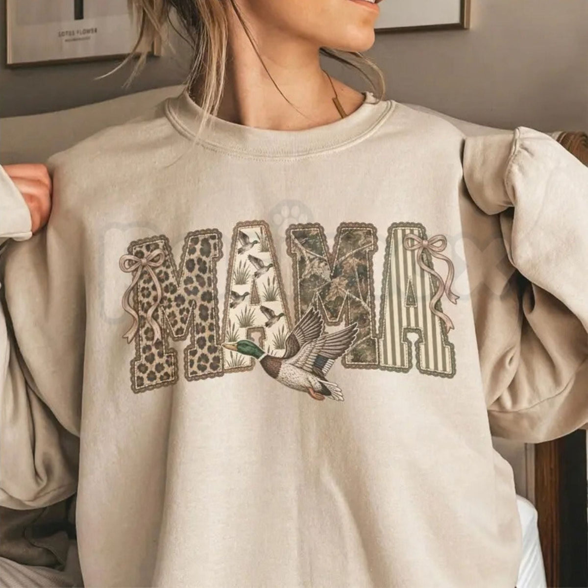 Duck Hunting Mama Sweatshirt | Preppy Camo Graphic Crewneck