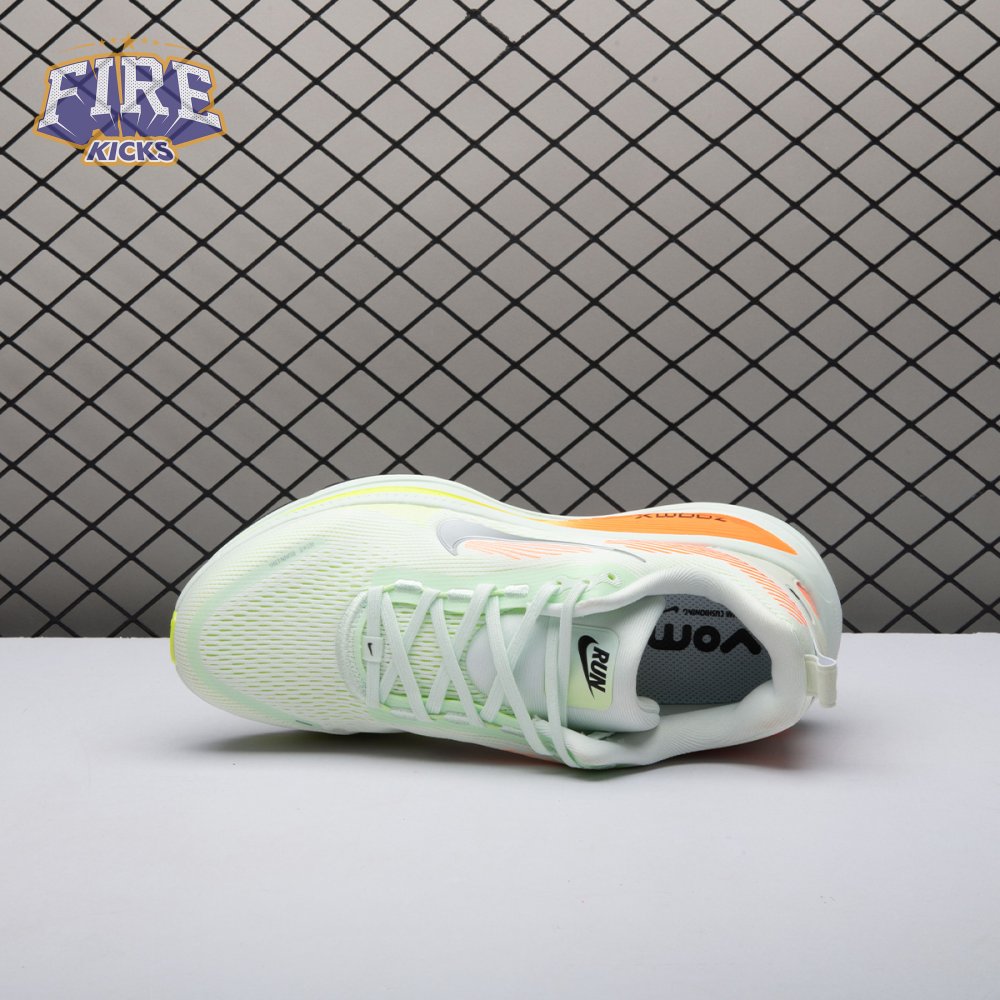 Nike Vomero 18 Barely Green Hyper Crimson HM6803-300 Unisex